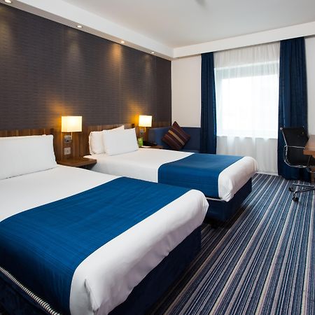 Holiday Inn Express London-Wimbledon-South, An Ihg Hotel Exterior foto