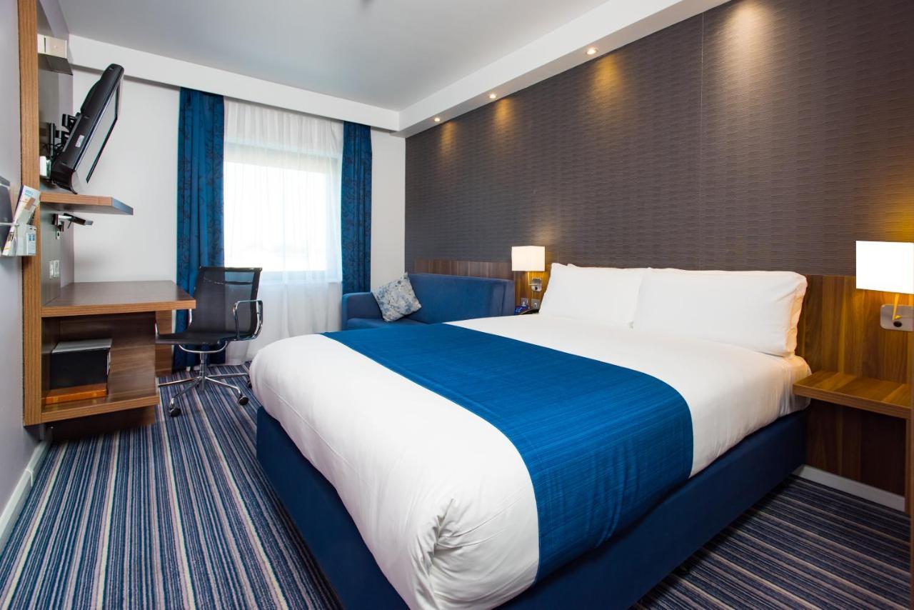 Holiday Inn Express London-Wimbledon-South, An Ihg Hotel Exterior foto