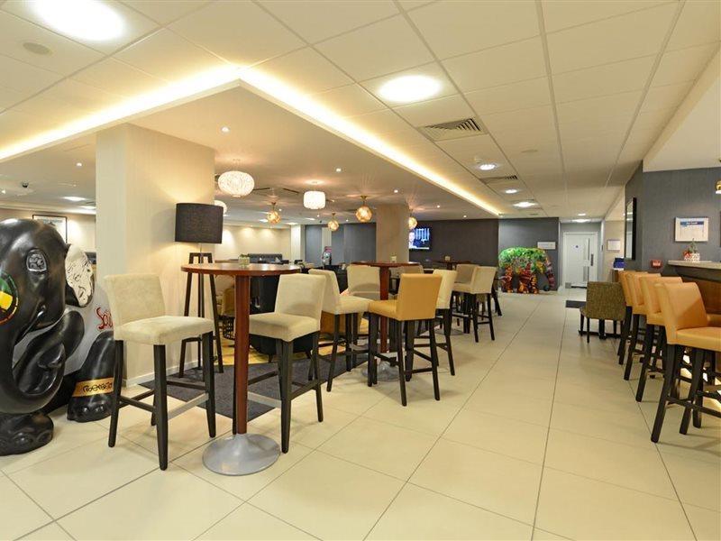 Holiday Inn Express London-Wimbledon-South, An Ihg Hotel Exterior foto