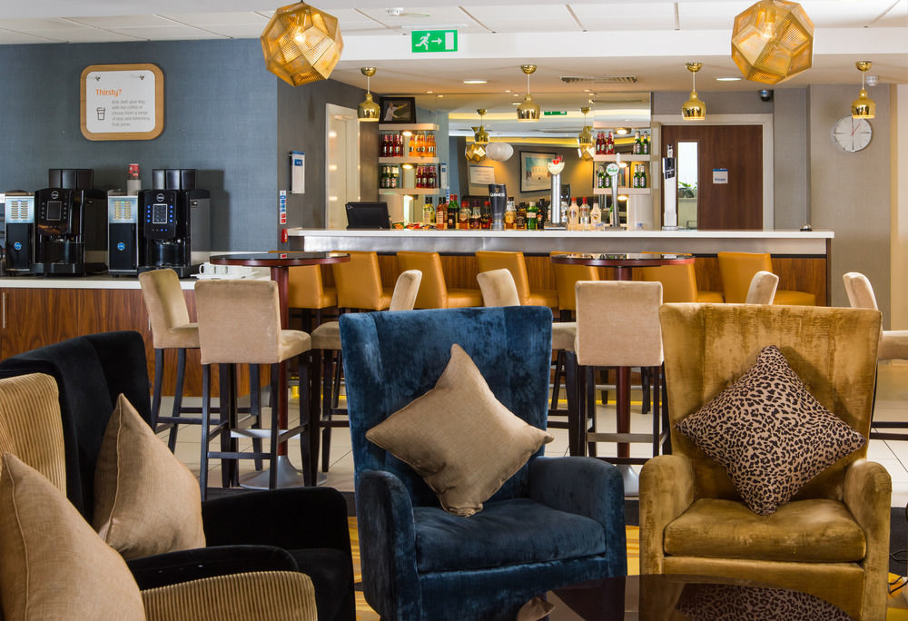 Holiday Inn Express London-Wimbledon-South, An Ihg Hotel Exterior foto